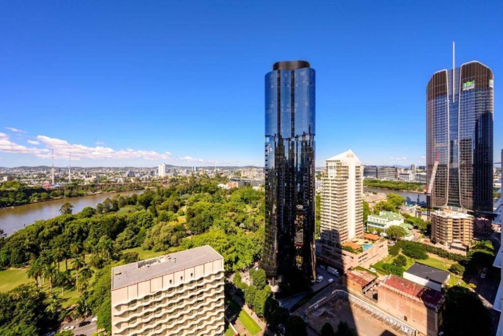 Urban Cbd Elegance With River&botanic Garden Views Brisbane