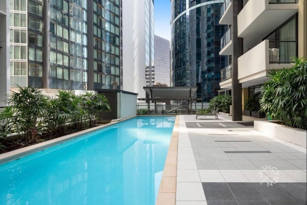 Urban Cbd Elegance With River&botanic Garden Views *