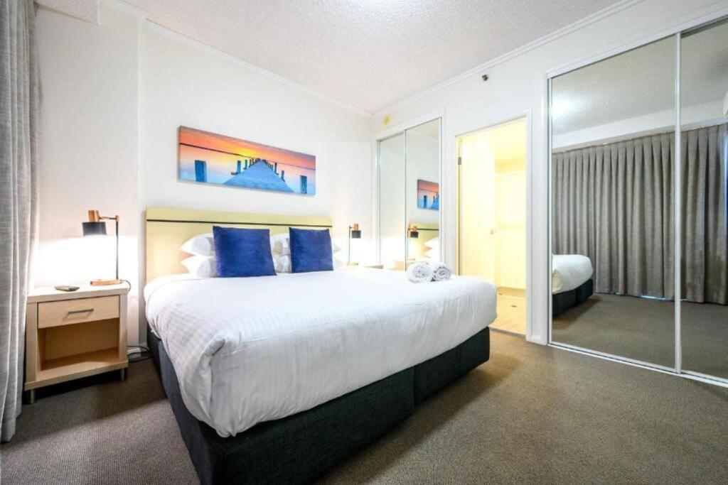 Urban Cbd Elegance With River&botanic Garden Views Apartment Brisbane